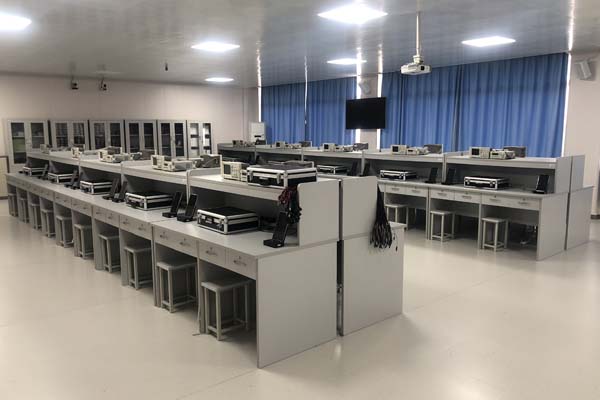 電子實(shí)驗(yàn)室工程裝修