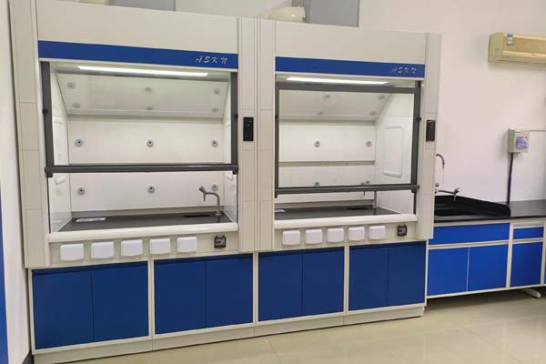 通風(fēng)柜多少錢(qián)價(jià)格一套安裝？